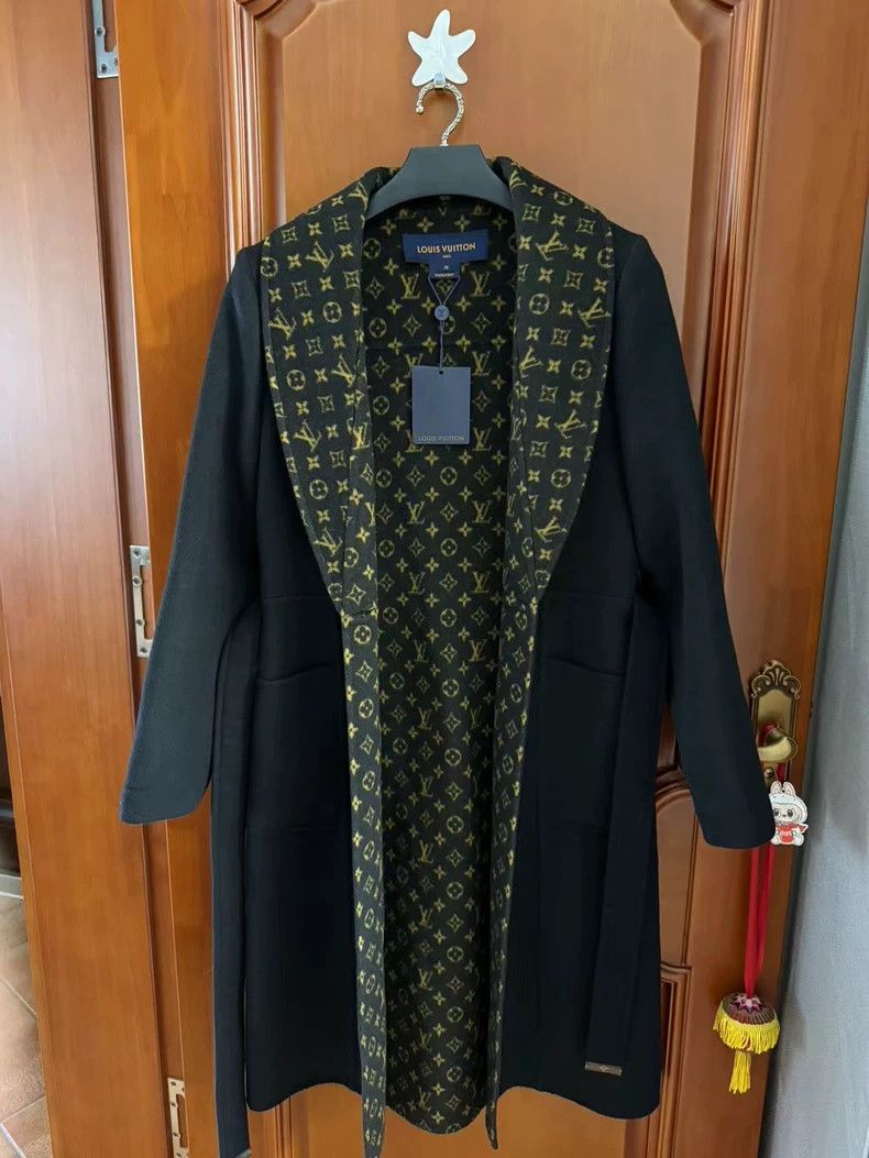 Louis Vuitton Louis Vuitton Full print woolen overcoat Size XS / US 0-2 / IT 36-38 - 1 Thumbnail