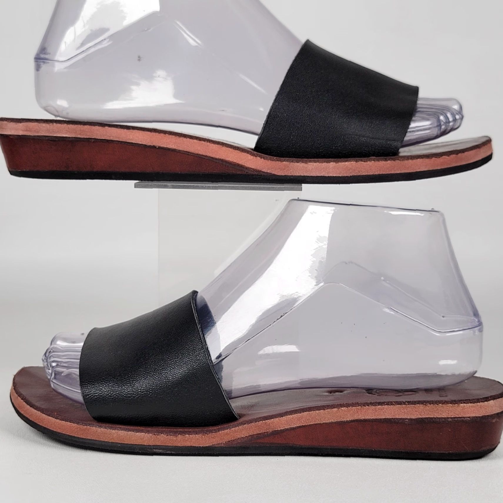 Vintage VINTAGE Bigfoot Black Leather Slide Sandals Women's Size 5 Slide Sandal Leather Flat Casual Womens Logo Black Leather Slide Sandals 5 Womens Size US 5 / IT 35 - 5 Thumbnail
