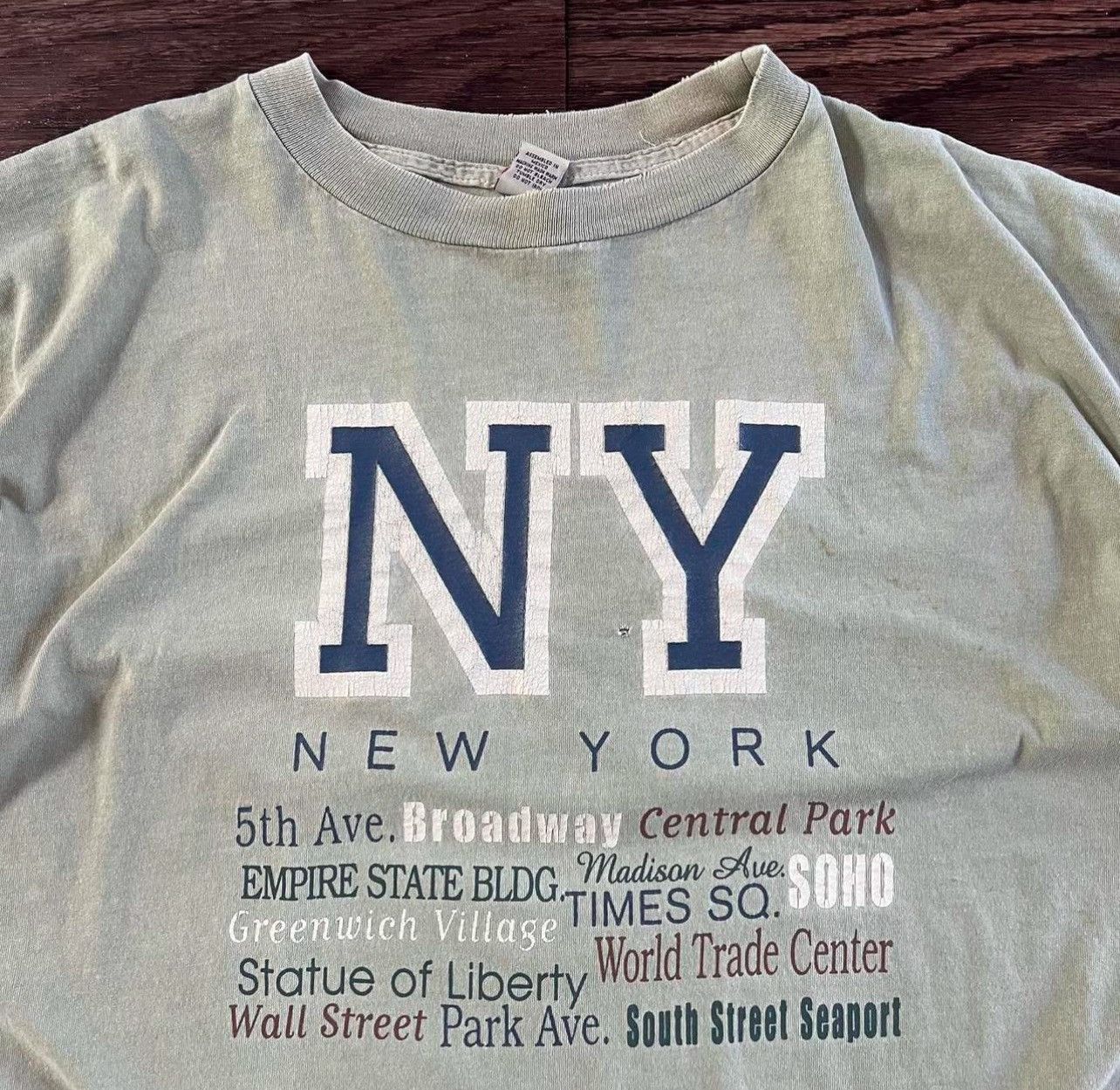 Vintage Vintage Y2K single stitch, New York City Tourist T-shirt Size US XL / EU 56 / 4 - 3 Thumbnail