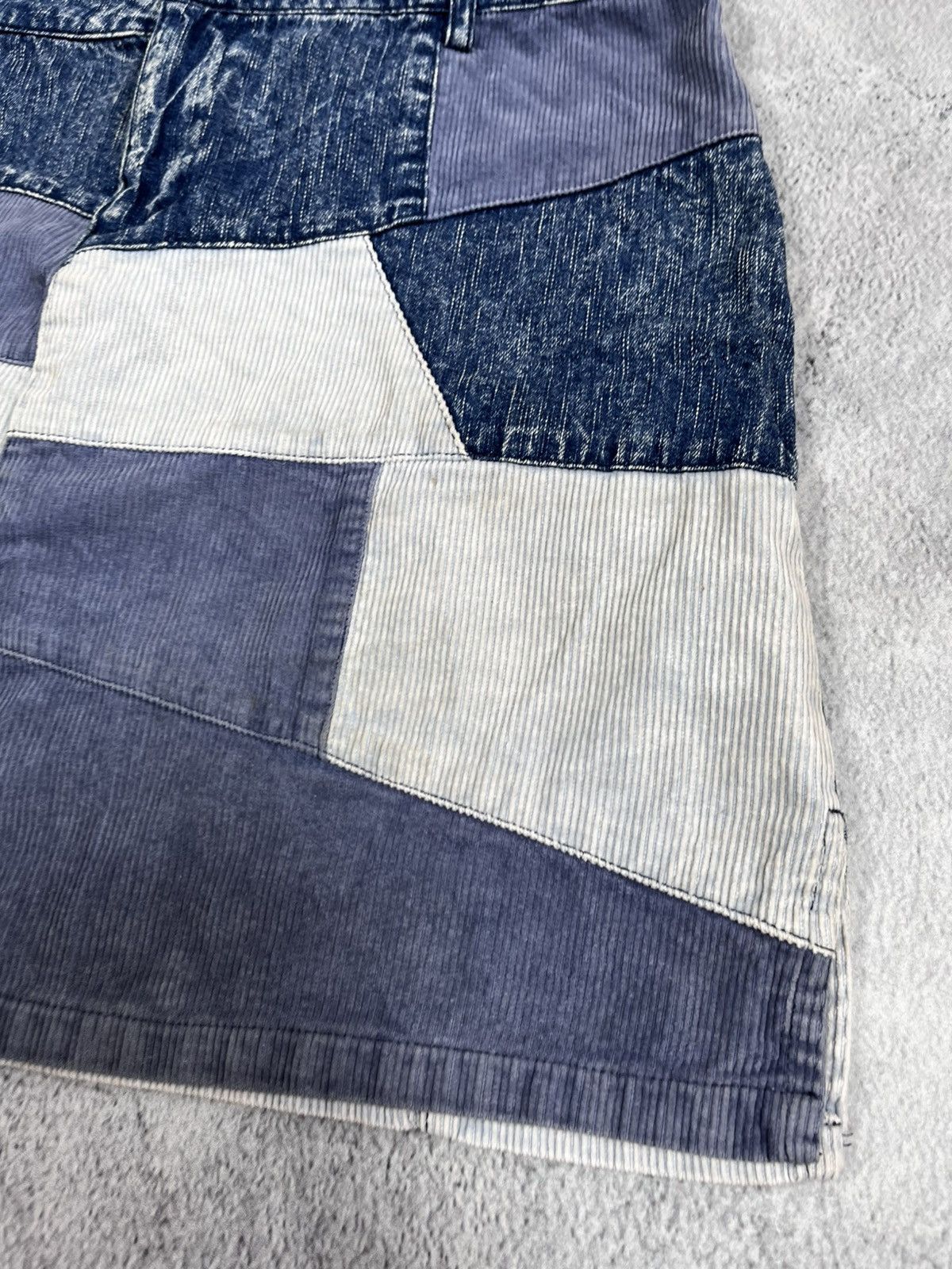Vintage Vintage Y2K faded patchwork denim/corduroy mini skirt Size 30" / US 8 / IT 44 - 6 Thumbnail