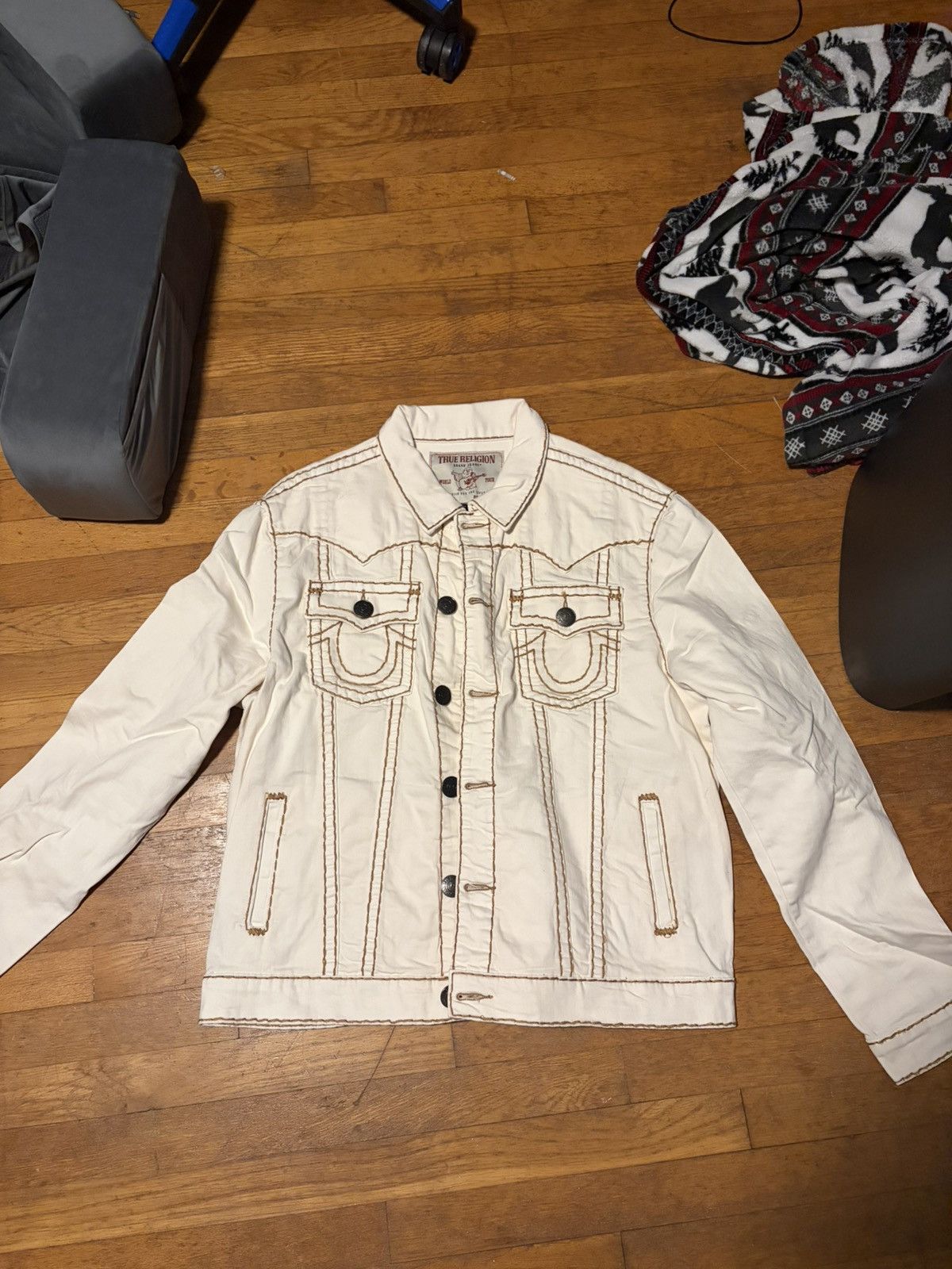 True Religion Not real price but errything is 30-70 bucks a pop dm me Size US 40 / EU 56 - 13 Thumbnail