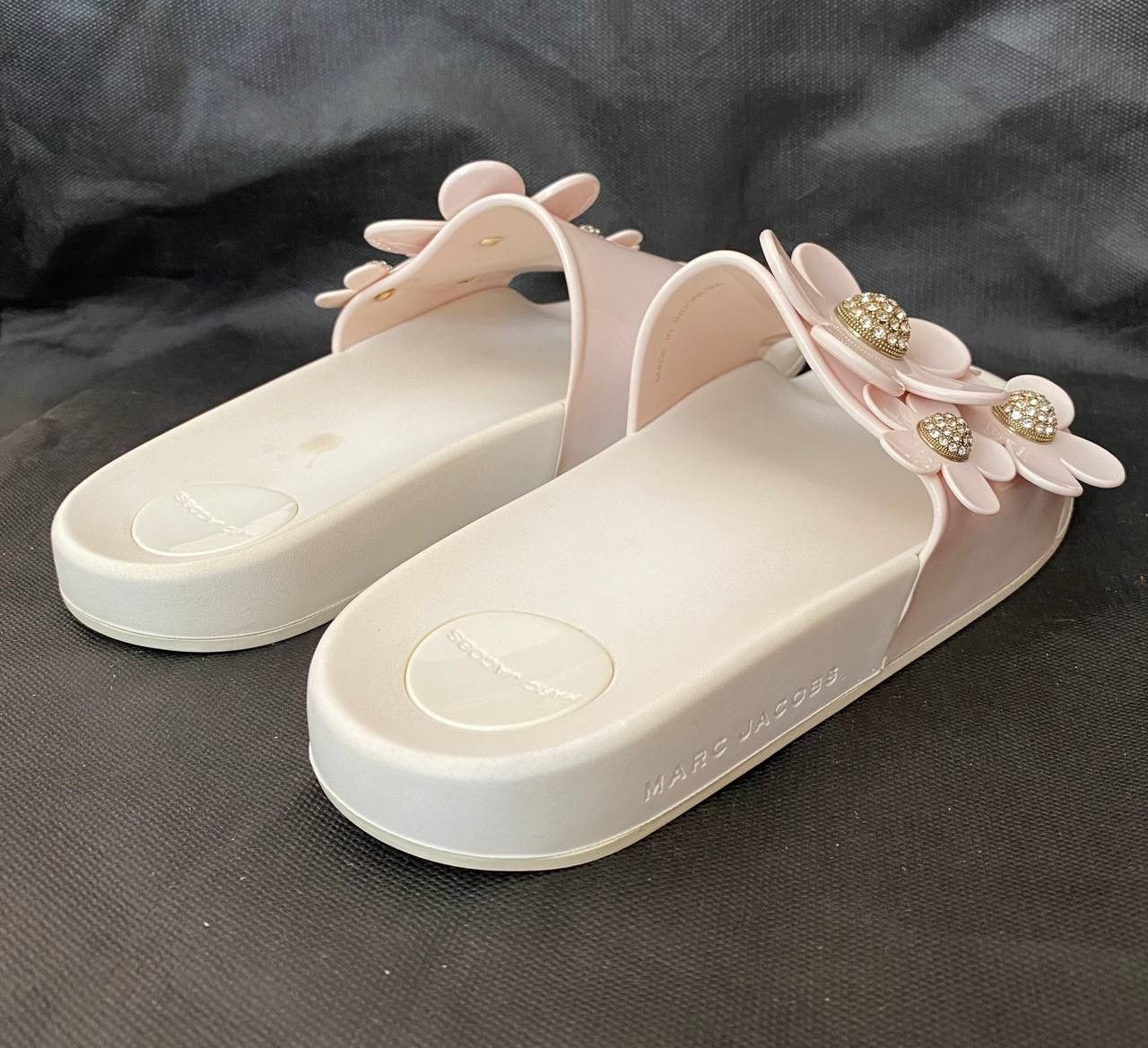 Marc Jacobs Marc Jacobs Daisy Pave Aqua Slide Size 38 Size US 8 / IT 38 - 11 Thumbnail