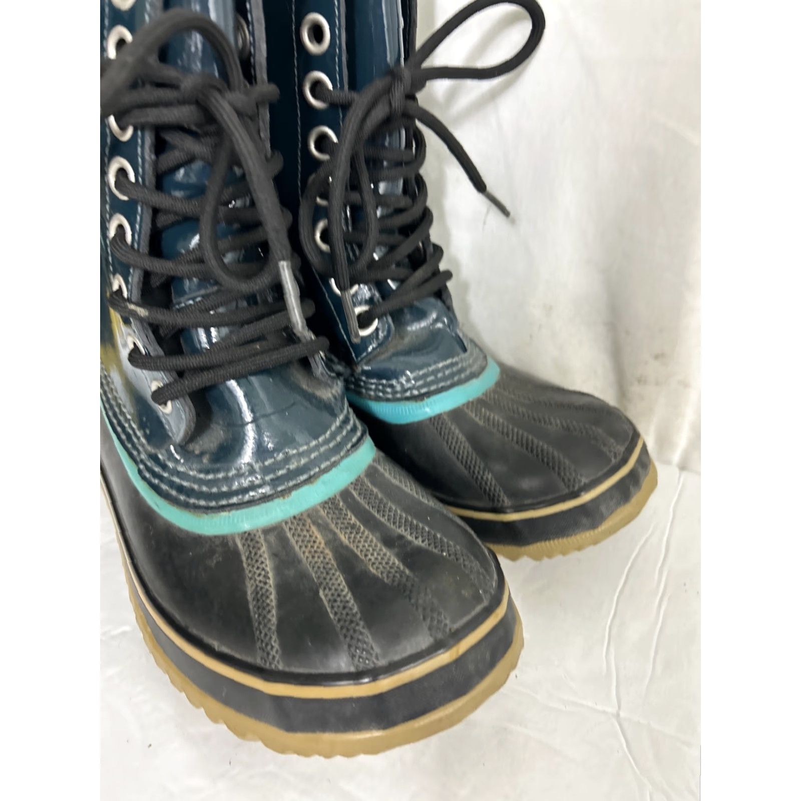 SOREL Sorel Aqua Dahlia Boots Womens Size 6 Lace Up Patent Leather Blue Rain Winter Boots Mens? Ladies No—keep Womens Size 6 Blue Patent Leather Duck Boots Size US 6 / IT 36 - 2 Thumbnail
