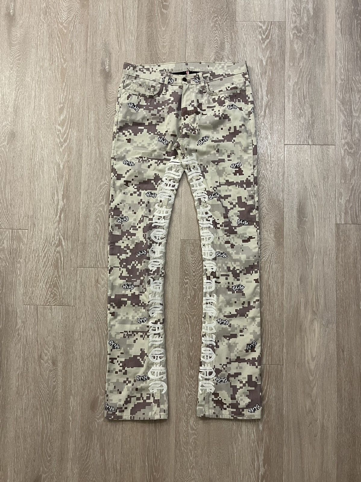 Vlone Vlone Digi Camo Old English Denim Size US 32 / EU 48 - 2 Thumbnail