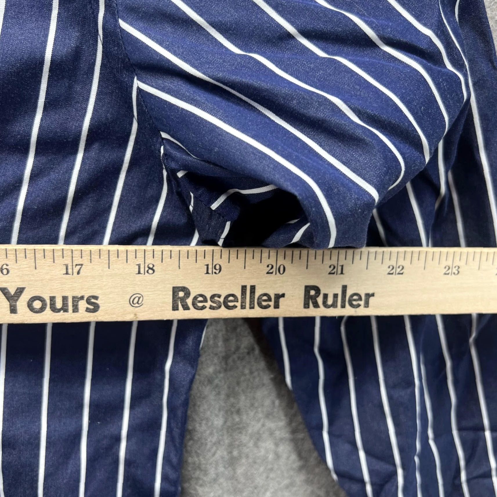 Ralph Lauren VINTAGE? No. Lauren Ralph Lauren Shirt Women Small Blue White Striped Long Sleeve Collared Pullover Casual Shirt Size S / US 4 / IT 40 - 7 Thumbnail
