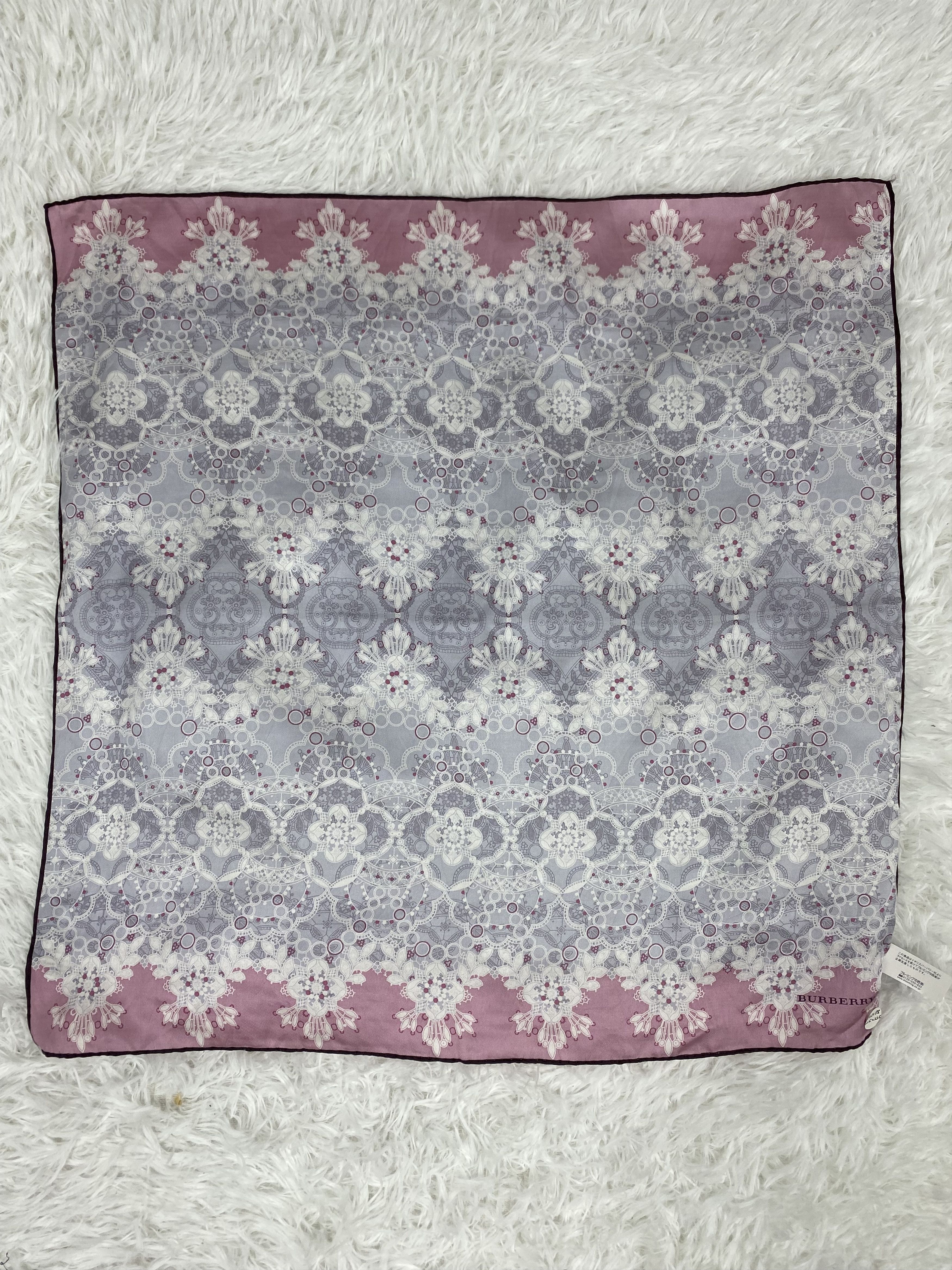 Burberry × Vintage Vintage Burberry Handkerchief Neckerchief PH0188 Size ONE SIZE - 4 Thumbnail