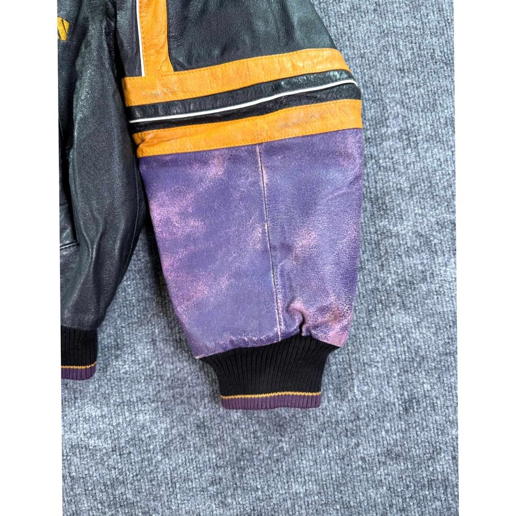 G-III VINTAGE Minnesota Vikings Leather Jacket Mens XL Black Purple NFL Varsity Bomber Size US XL / EU 56 / 4 - 6 Thumbnail