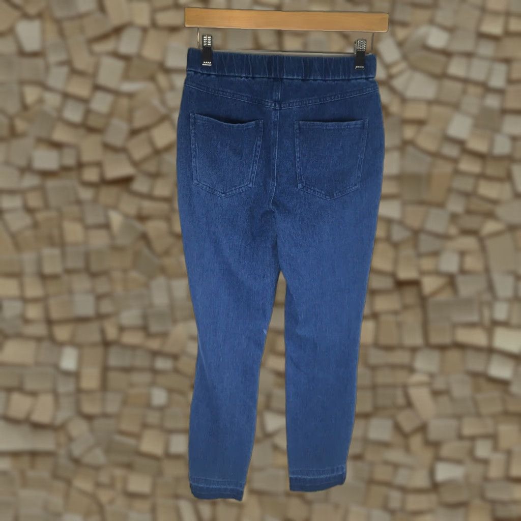 Isaac Mizrahi Isaac Mizrahi Live Jeans Women's Size 2 Slim Elastic Waist Blue Denim Raw Hem Knit 28in Inseam Womens Tailored Slimming Modern 90s? Size 26" / US 2 / IT 38 - 1 Thumbnail