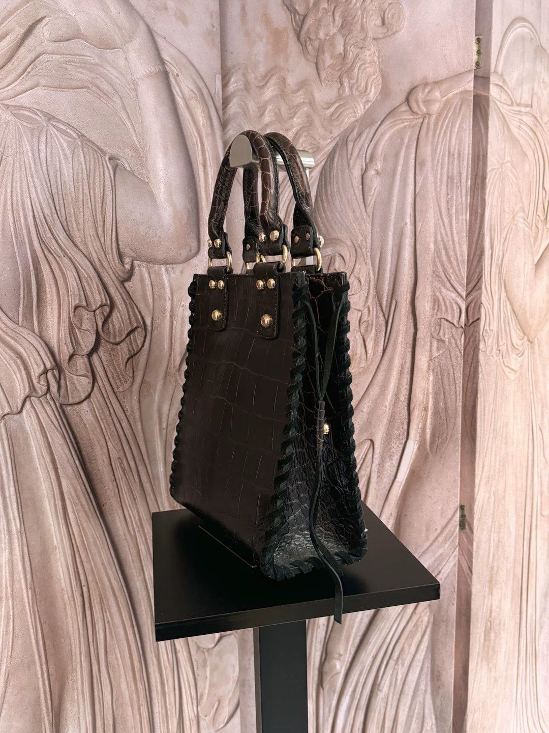 Vintage Vintage Archive Italian Cowhide Square Handbag Size ONE SIZE - 7 Thumbnail