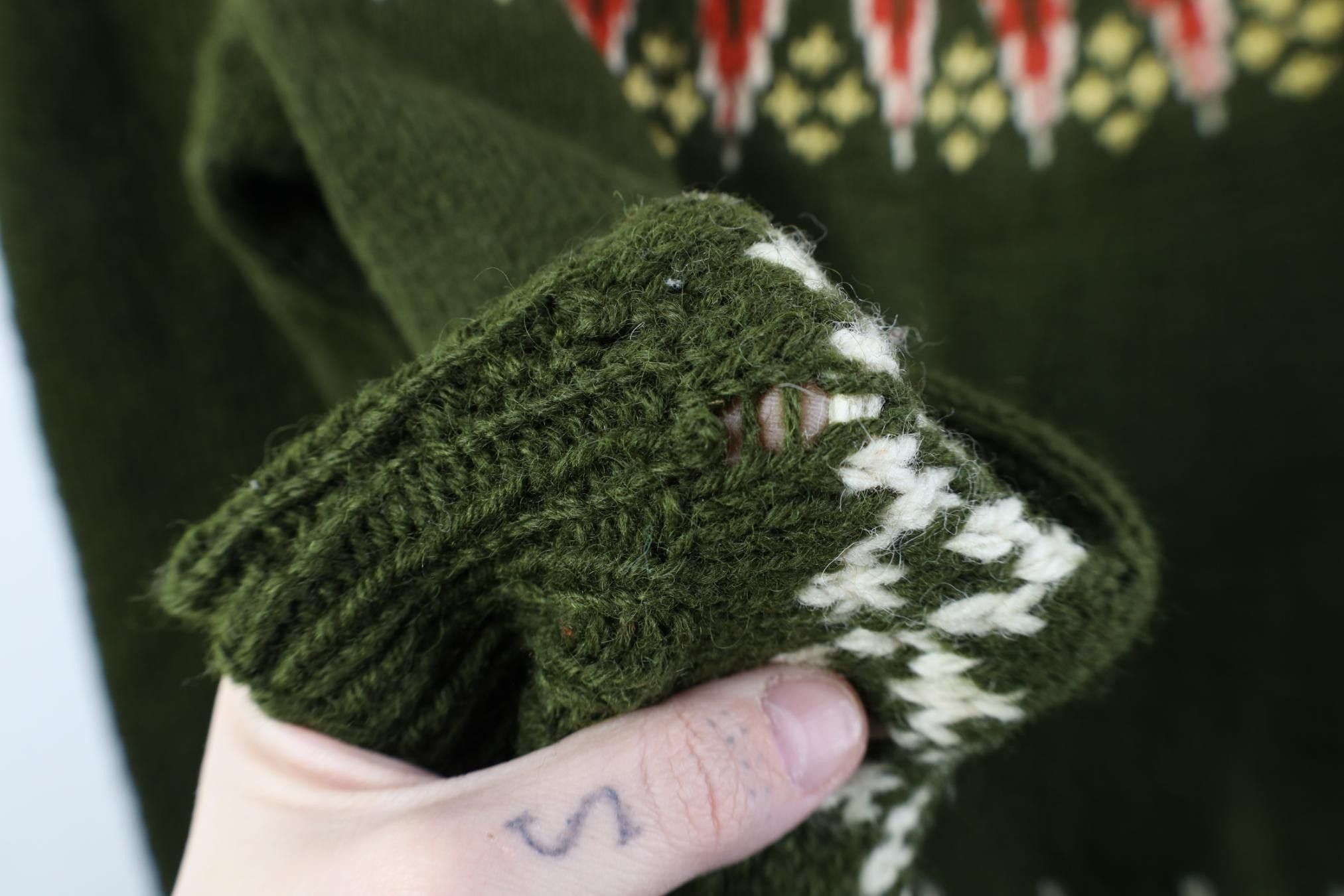Vintage Vintage 50s Cowichan Wool Hand Knit Fair Isle Sweater Size US M / EU 48-50 / 2 - 5 Thumbnail