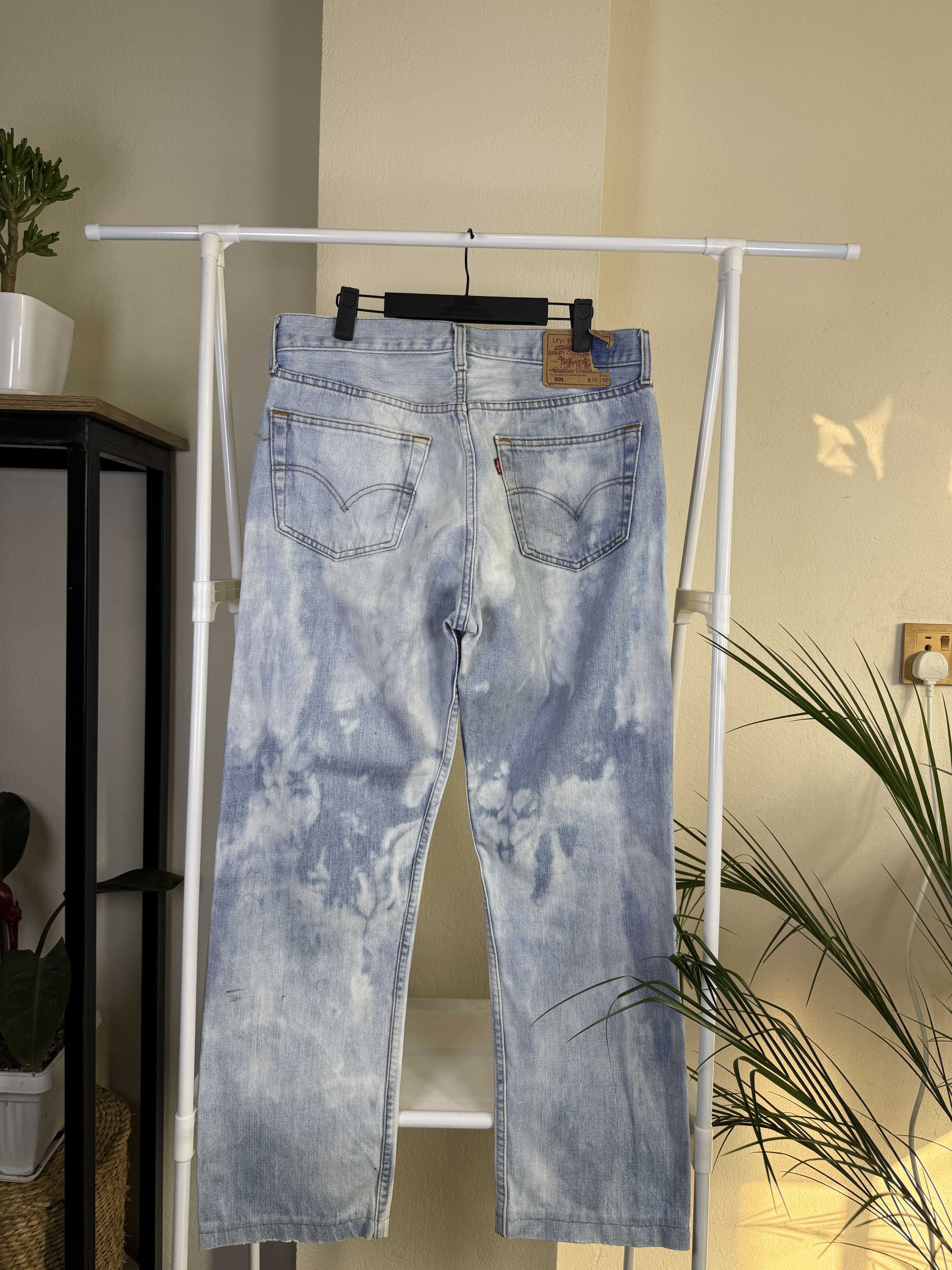 Levi's Levis 501 Jeans 34x36 Made in Hungary in 2006 Size US 34 / EU 50 - 2 Thumbnail