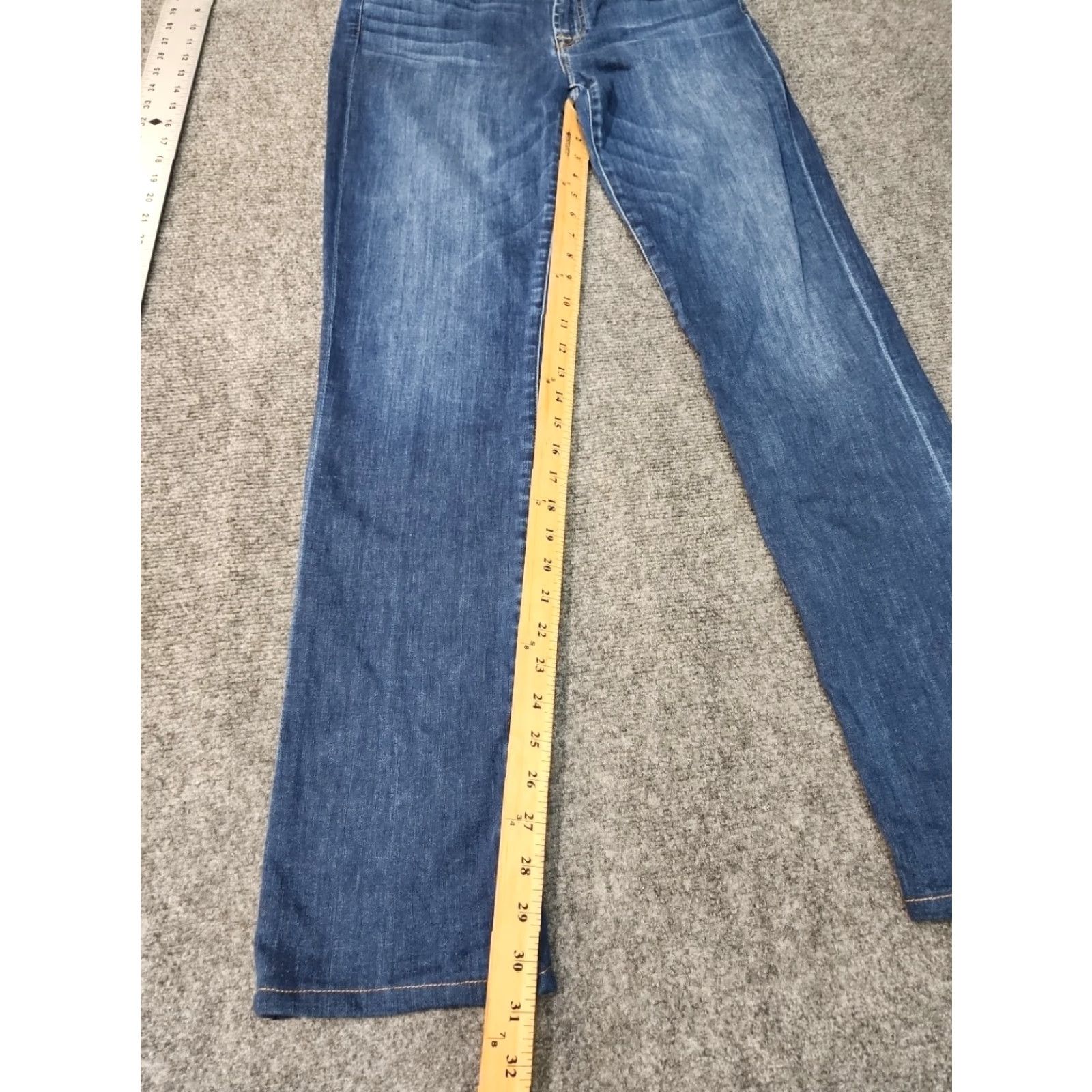 7 For All Mankind 7 for All Mankind Womens Kimmie Straight Jeans Size 31 Fade Wash Blue Regular fit 5-Pocket Denim Cotton Blend Cotton VINTAGE? Size 24" / US 00 / IT 34 - 5 Thumbnail