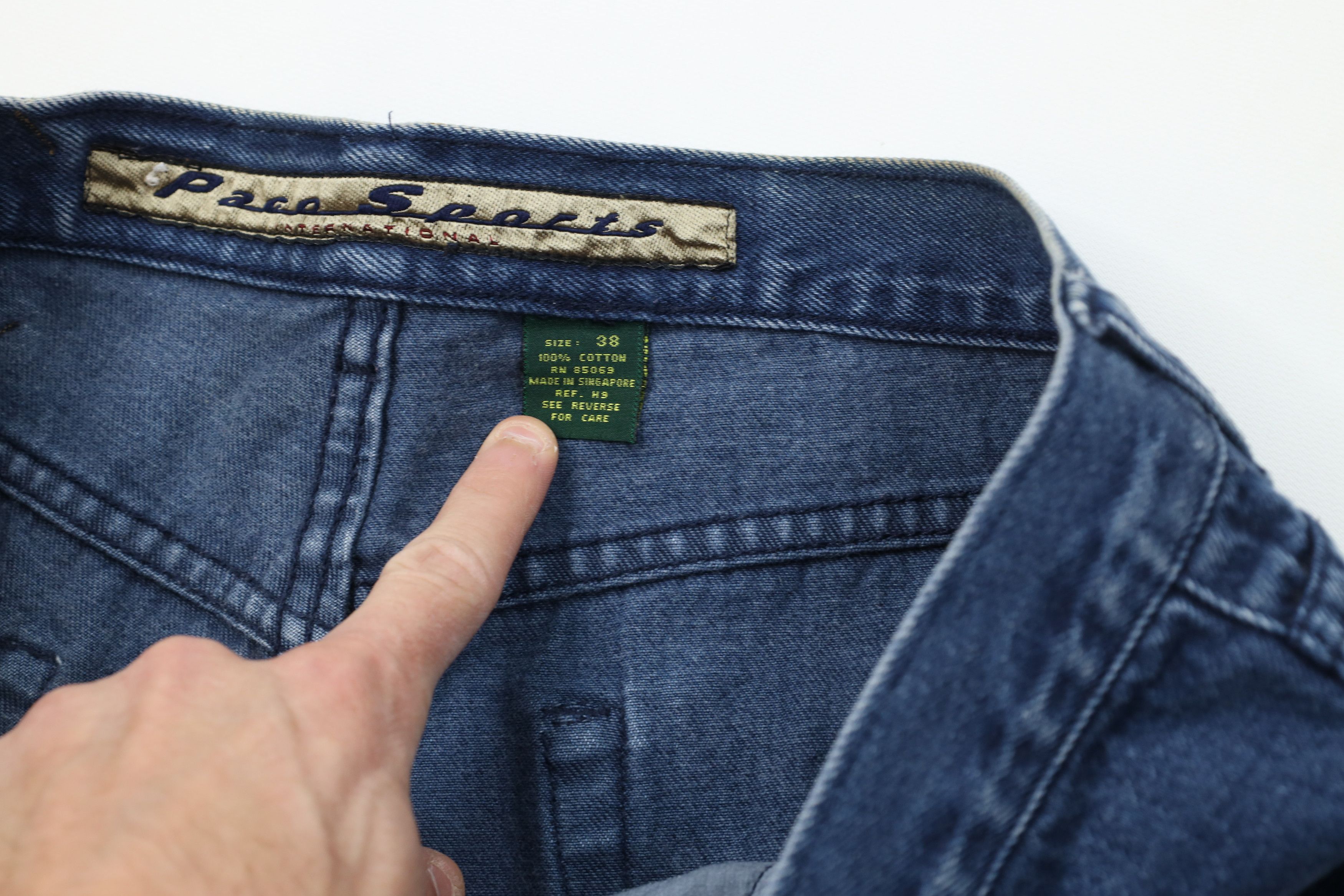 Vintage Vintage 90s Streetwear Fit Hip Hop Denim Jean Shorts Blue Size US 38 / EU 54 - 9 Thumbnail