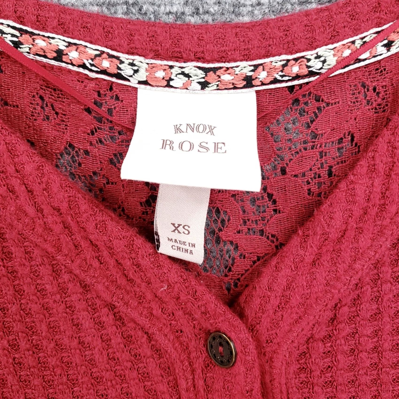 Vintage Knox Rose Shirt Womens XS Button-Up Long Sleeve Waffle Knit Red Floral Pattern Size S / US 4 / IT 40 - 4 Thumbnail