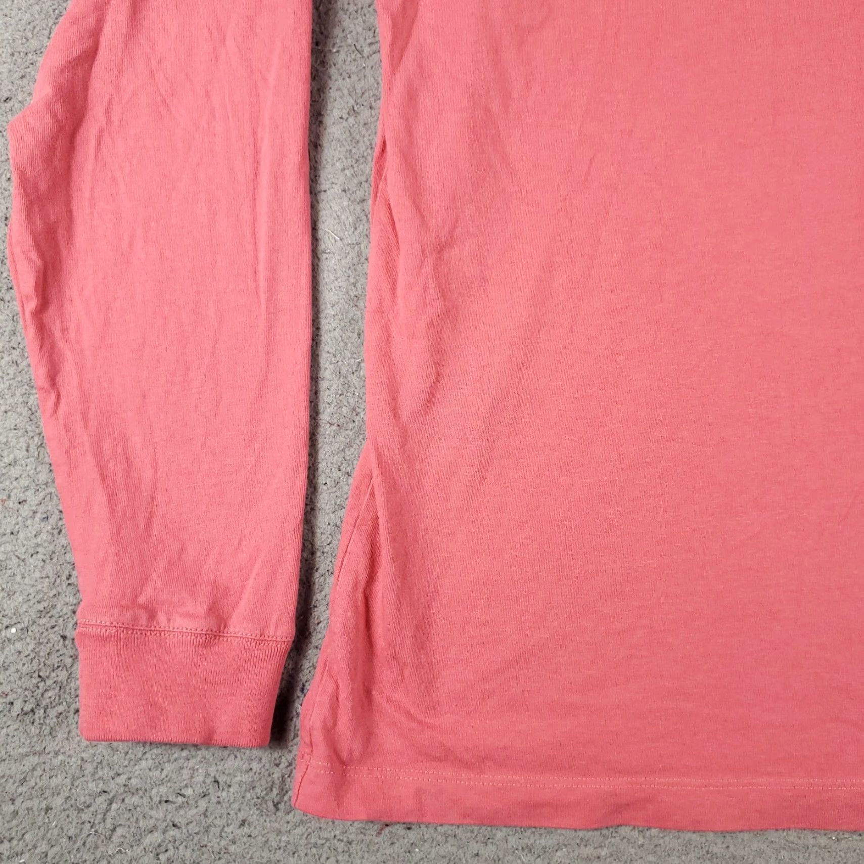 Vineyard Vines VINEYARD VINES T-Shirt Mens Small Pink Long Sleeve Crew Neck Ski Whale Size US S / EU 44-46 / 1 - 3 Thumbnail