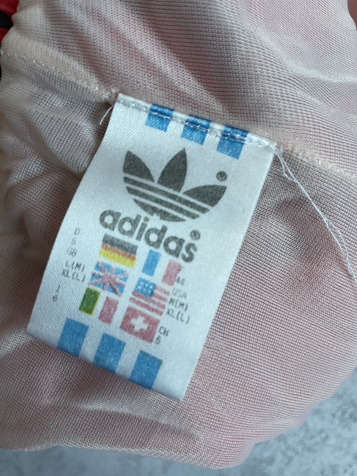 Vintage Vintage Adidas Multiplicative Shorts 90s Size US 32 / EU 48 - 5 Thumbnail