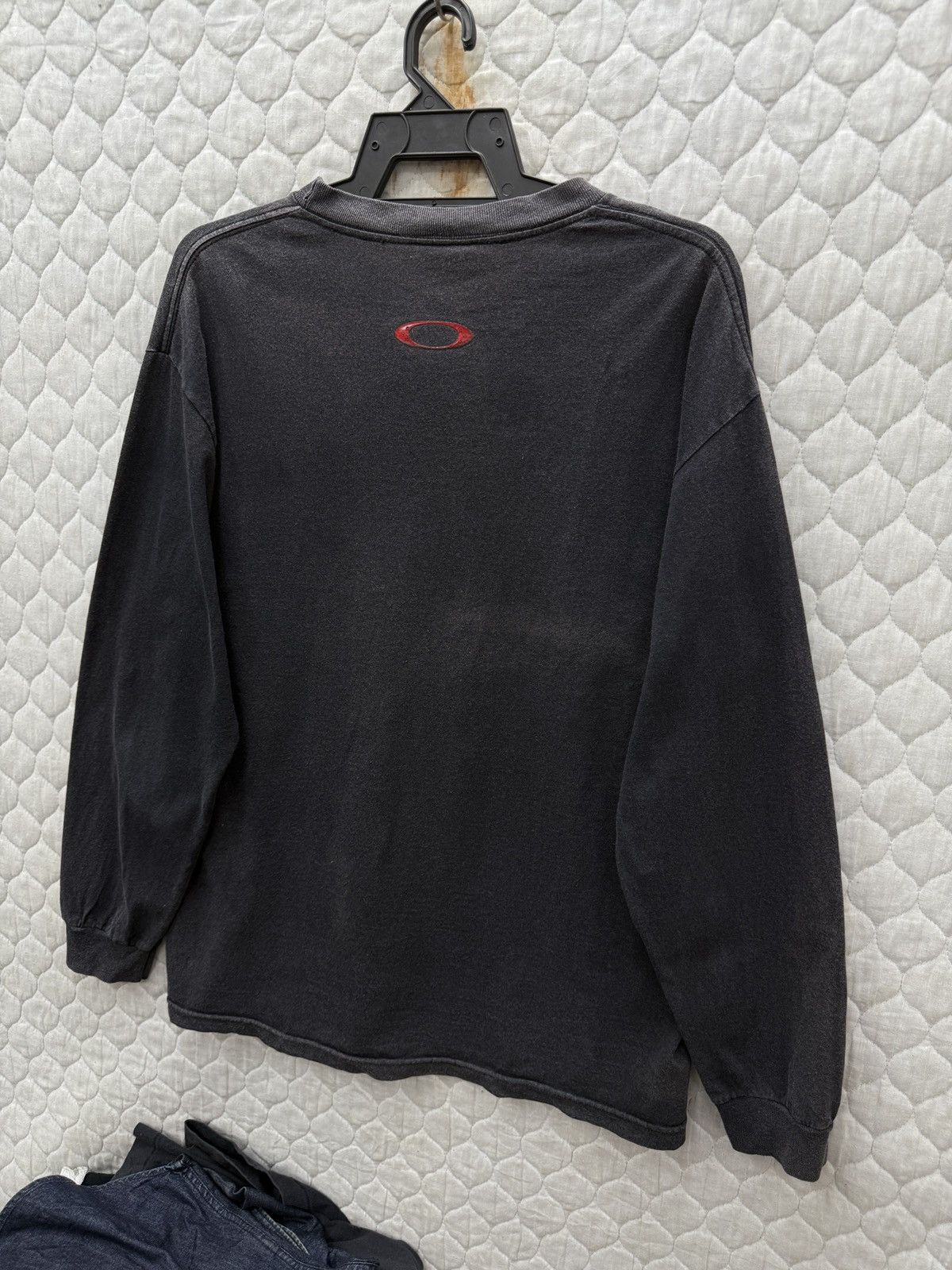 Oakley 🔥🔥🔥ARCHIVE STEALS VTG OAKLEY LONGSLEEVE Size US L / EU 52-54 / 3 - 9 Thumbnail