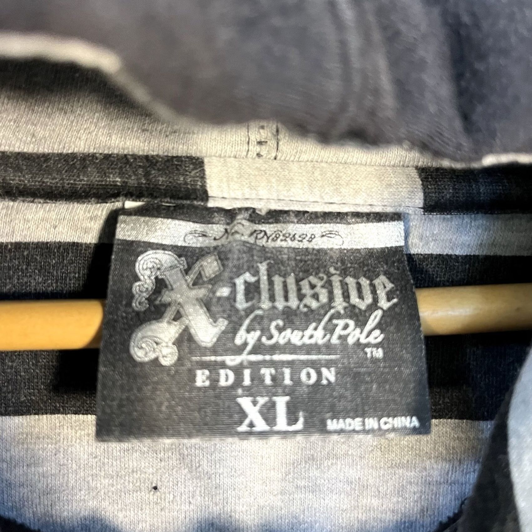 Southpole VINTAGE Southpole Hoodie XL Black Full Zip Skull Graphic Embroidered Logo Size US XL / EU 56 / 4 - 3 Thumbnail