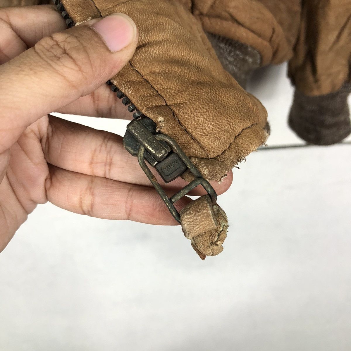 Vintage Vintage Military Type A-2 Flight Jacket Genuine Leather Usa Size US L / EU 52-54 / 3 - 17 Thumbnail
