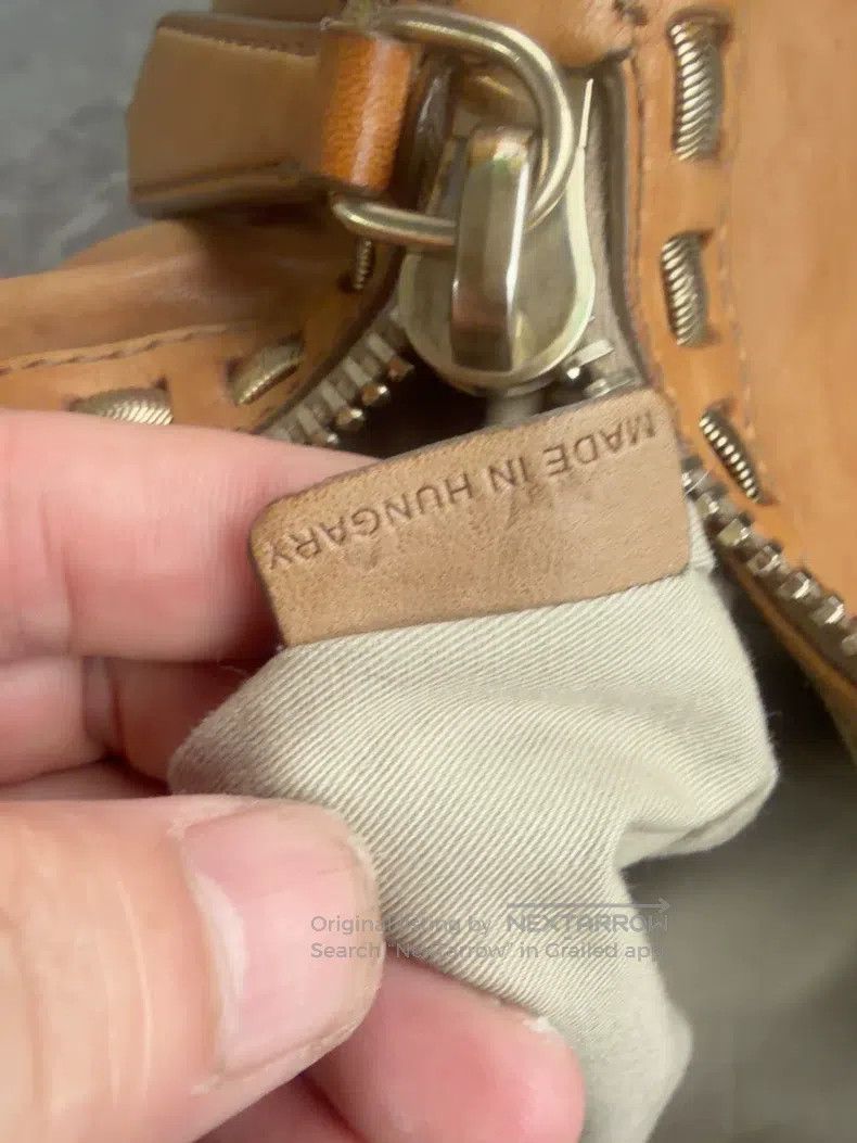 Givenchy Givenchy Brown Dinosaur Egg Bag Size ONE SIZE - 7 Thumbnail