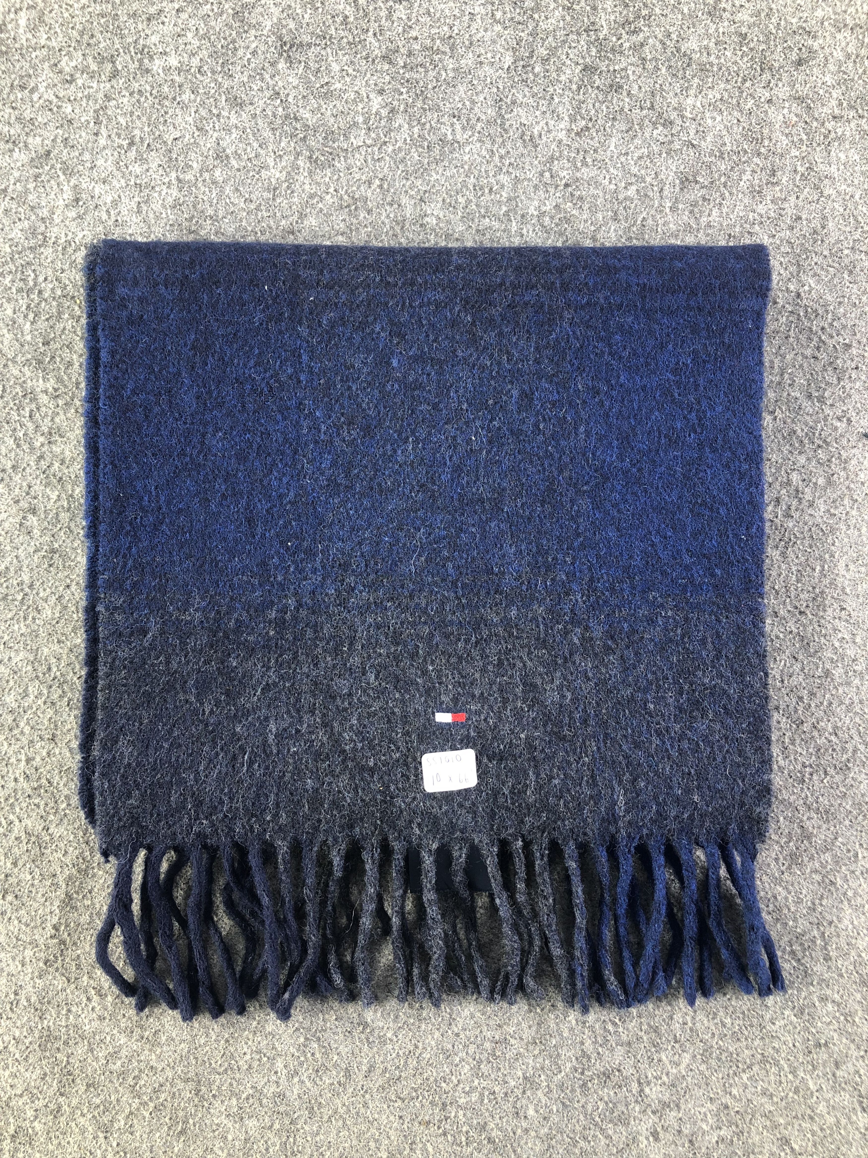 Tommy Hilfiger Tommy Hilfiger Scarf / Muffler / Neckwear Size ONE SIZE - 6 Thumbnail