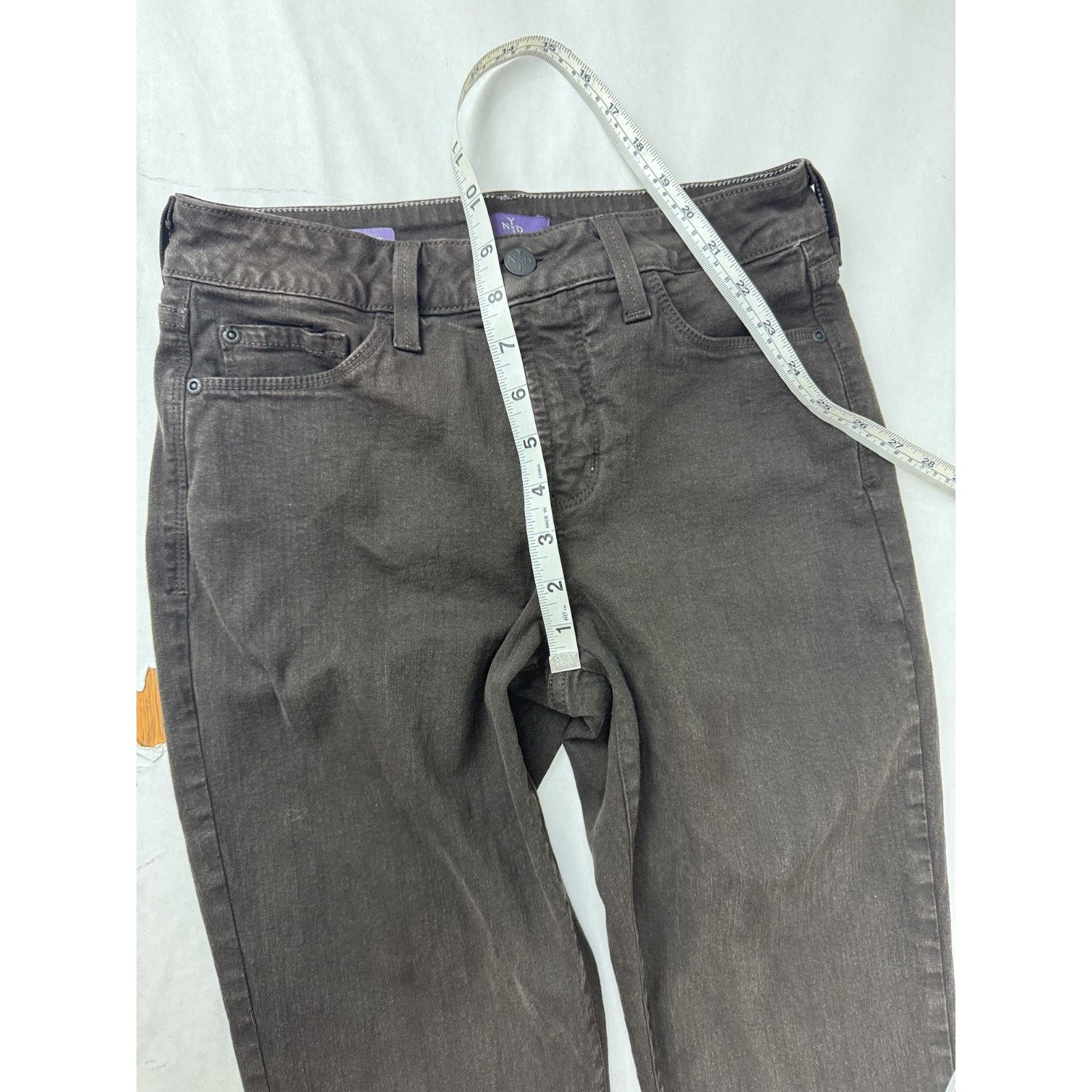 NYDJ Y2K NYDJ Jeans Embellish Pockets Billie Mini Bootcut Brown 4 Size 27" / US 4 / IT 40 - 8 Thumbnail