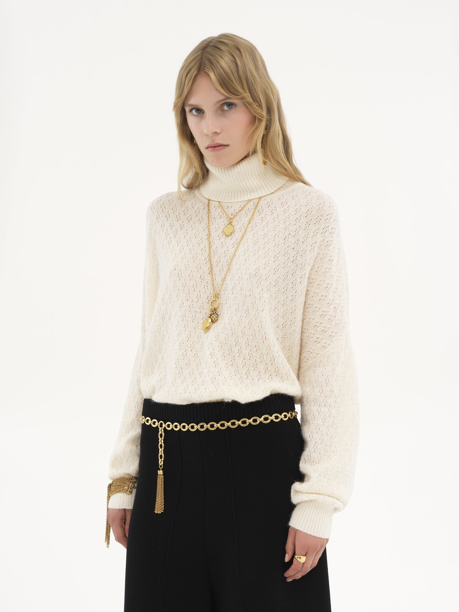 Chloe o1loc1c11125 Generous Turtleneck Sweater in Iconic Milk Size XS / US 0-2 / IT 36-38 - 3 Thumbnail