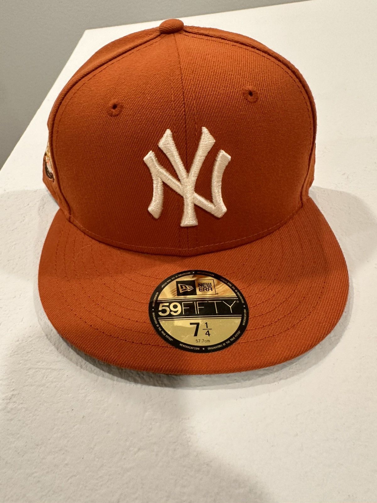 New Era Yankees Fitted Brown Size 30 - 1 Thumbnail