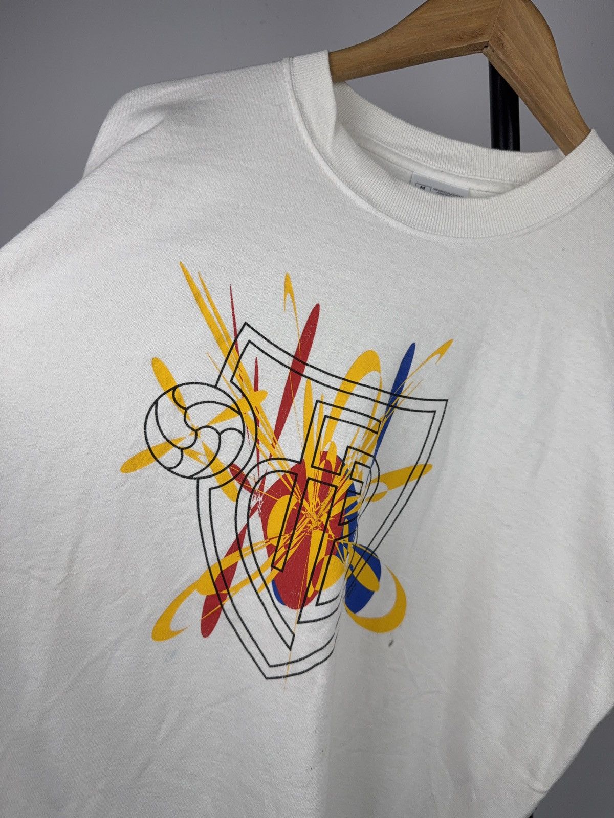 Vintage 00s FC Basel Graphic T Shirt Y2K Football Soccer Tee M Size US M / EU 48-50 / 2 - 5 Thumbnail