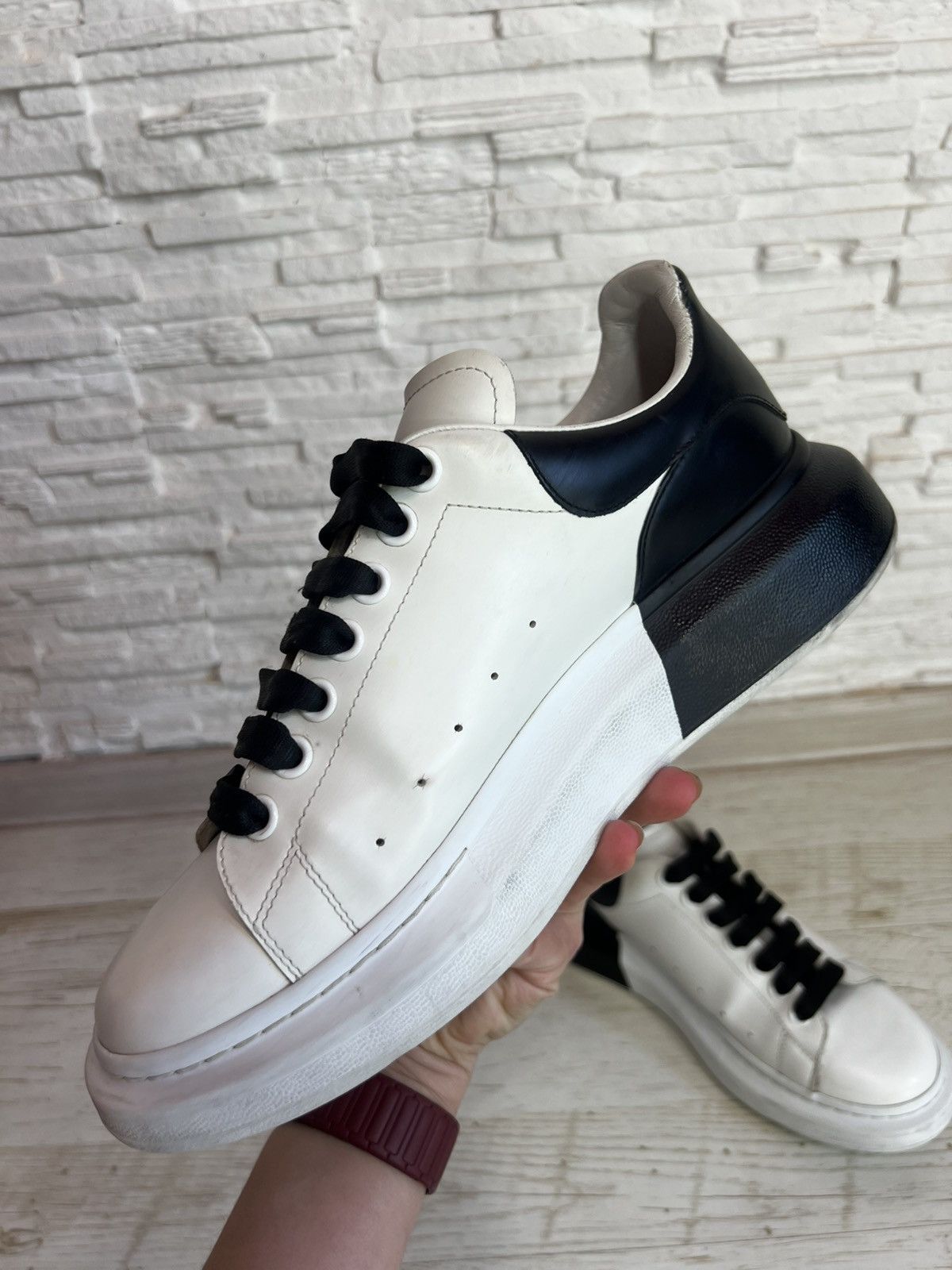 Alexander McQueen Alexander McQueen Oversized Leather Sneakers Size 42 Size US 9 / EU 42 - 8 Thumbnail