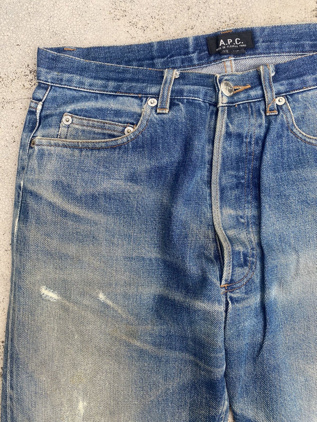 A.P.C. × Designer × Le Grande Bleu (L.G.B.) A.P.C Distressed Faded Selvedge Denim Jeans Size US 29 - 4 Thumbnail