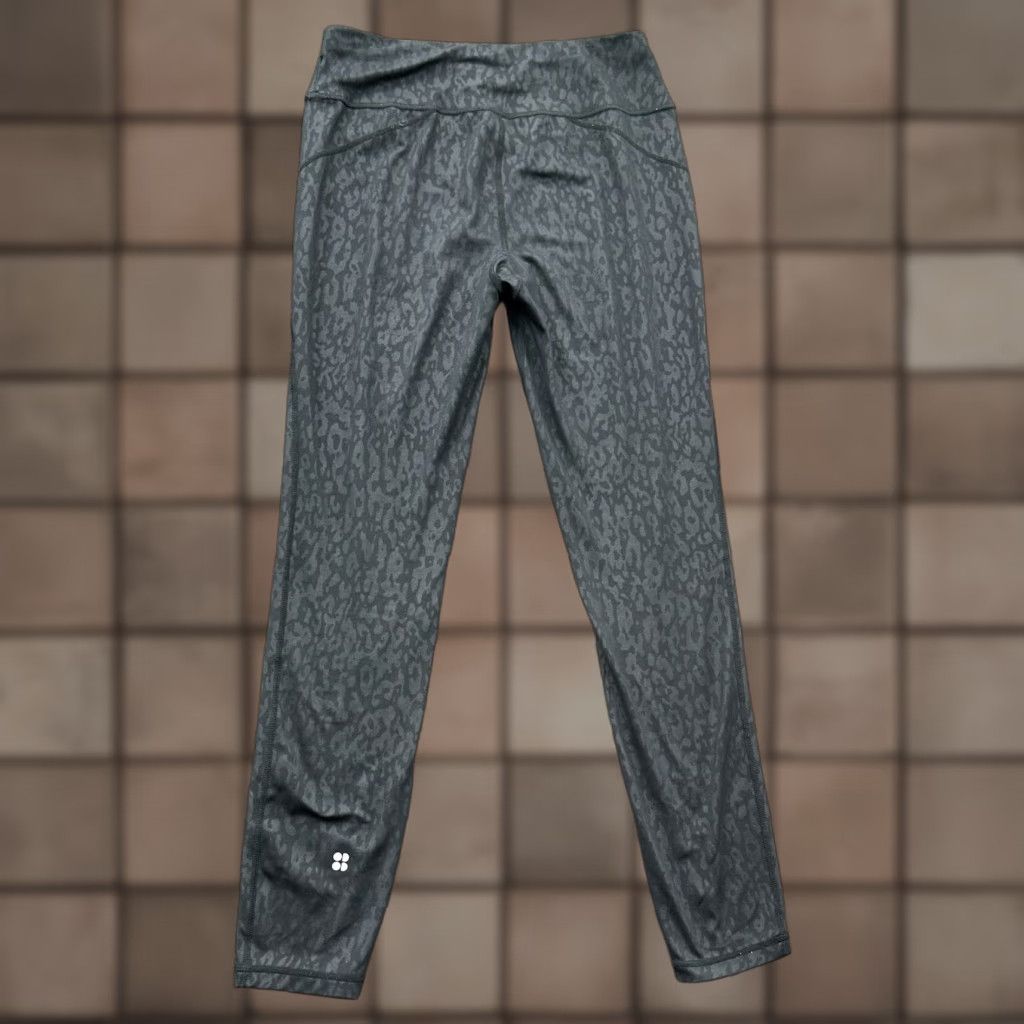 Sweaty Betty Sweaty Betty Leggings Women Small Black Leopard Print All Day Full Length Athletic Slim Inseam 26 in Pockets Size 28" / US 6 / IT 42 - 1 Thumbnail