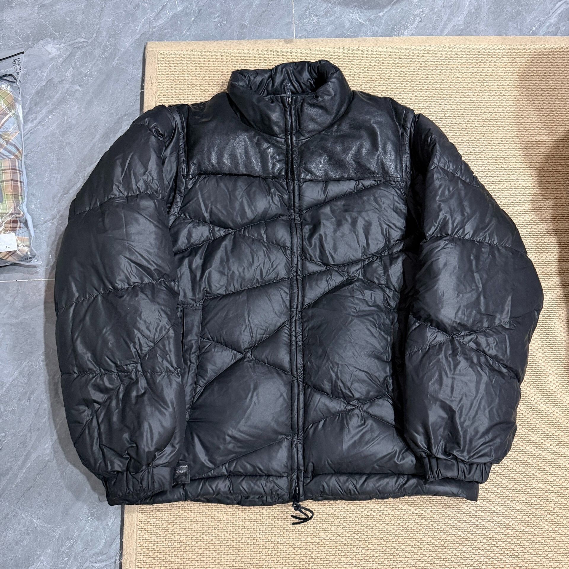 Undercover High-End Removable Sleeve Down Jacket Size US XL / EU 56 / 4 - 1 Thumbnail