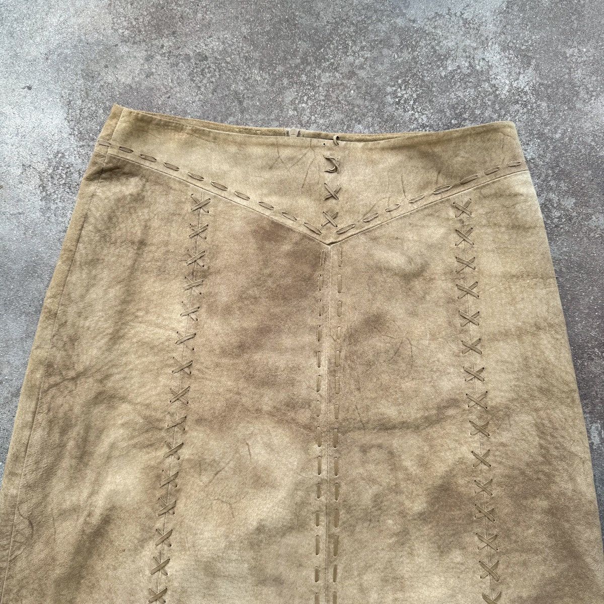 Morgan De Toi Moran de Toi Vintage Suede Leather Skirt (Bella Hadid owned) Size 26" / US 2 / IT 38 - 6 Thumbnail