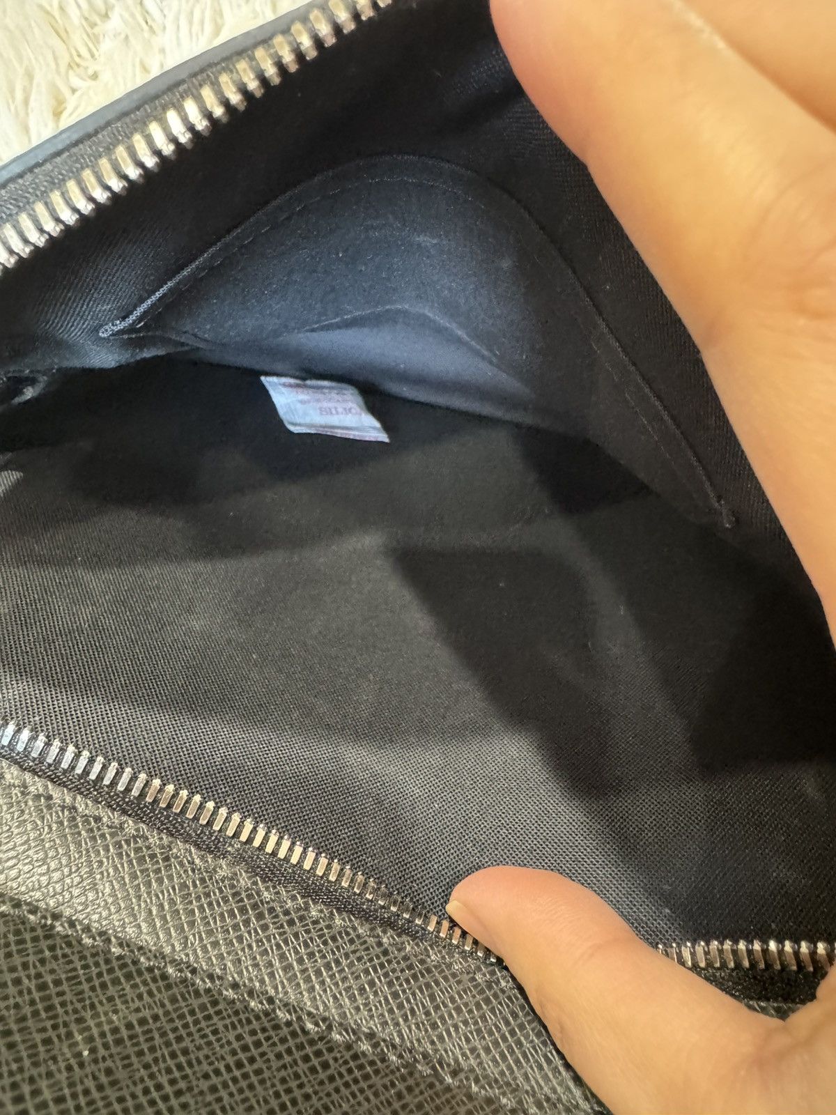 Louis Vuitton Louis Vuitton Taiga Grigori Gray Backpack Ardoise Leather Size ONE SIZE - 19 Thumbnail
