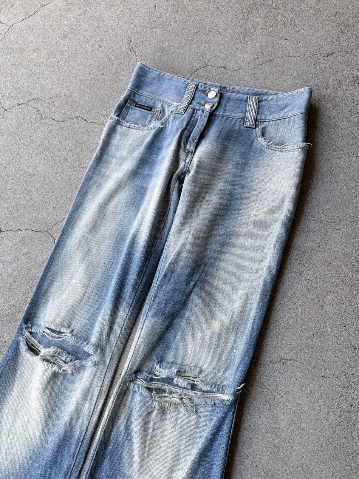 Dolce & Gabbana DOLCE&GABBANA 03SS Rhinestone DG Pockets Damage Flare Jeans Size US 28 / EU 44 - 3 Thumbnail