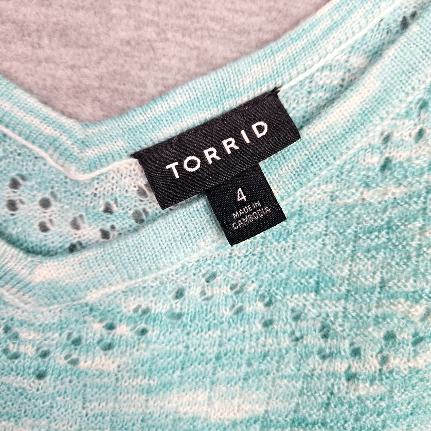 Torrid Torrid Green Knit Sleeveless Cami Swing Top Size 4 Women’s Dressy Casual Spaghetti Strap V-Neck Knit Blouse/Top Size S / US 4 / IT 40 - 8 Thumbnail