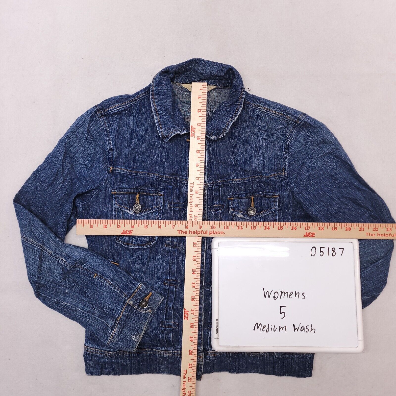 St. Johns Bay St Johns Bay Button Up Jean Jacket Womens Size Small S Blue Size S / US 4 / IT 40 - 6 Thumbnail
