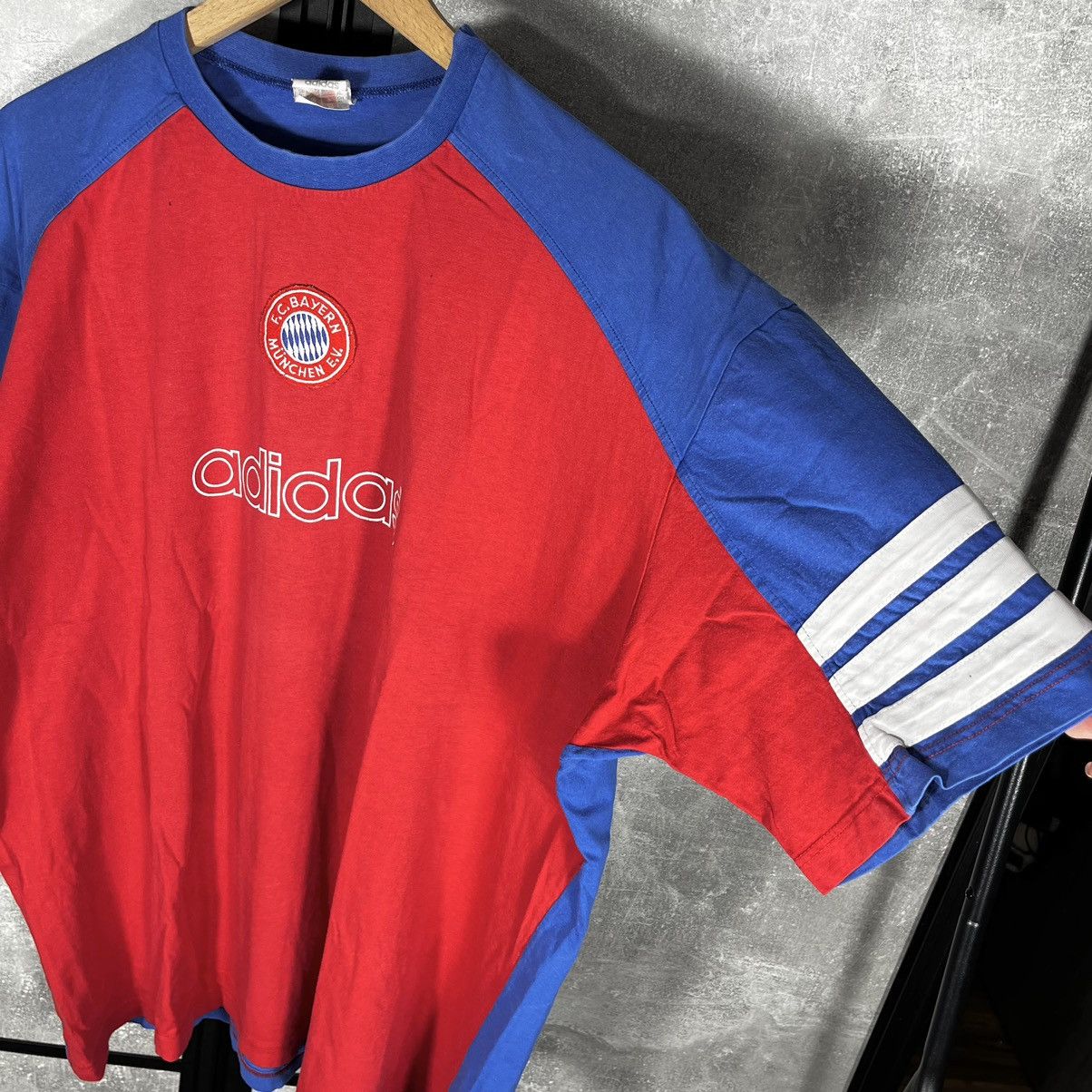 Adidas Vintage 90s FC Bayern Munchen T-shirt Soccer Tee Football XL Size US XL / EU 56 / 4 - 4 Thumbnail