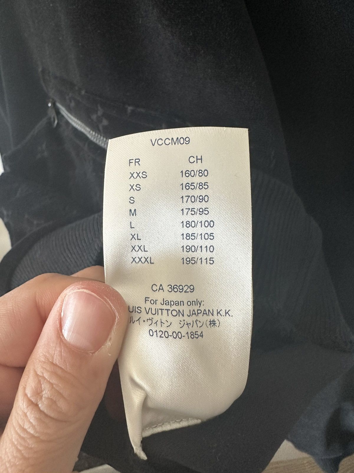 Louis Vuitton Louis Vuitton x Virgil Abloh velour cargo Quarter Zip Size US M / EU 48-50 / 2 - 10 Thumbnail