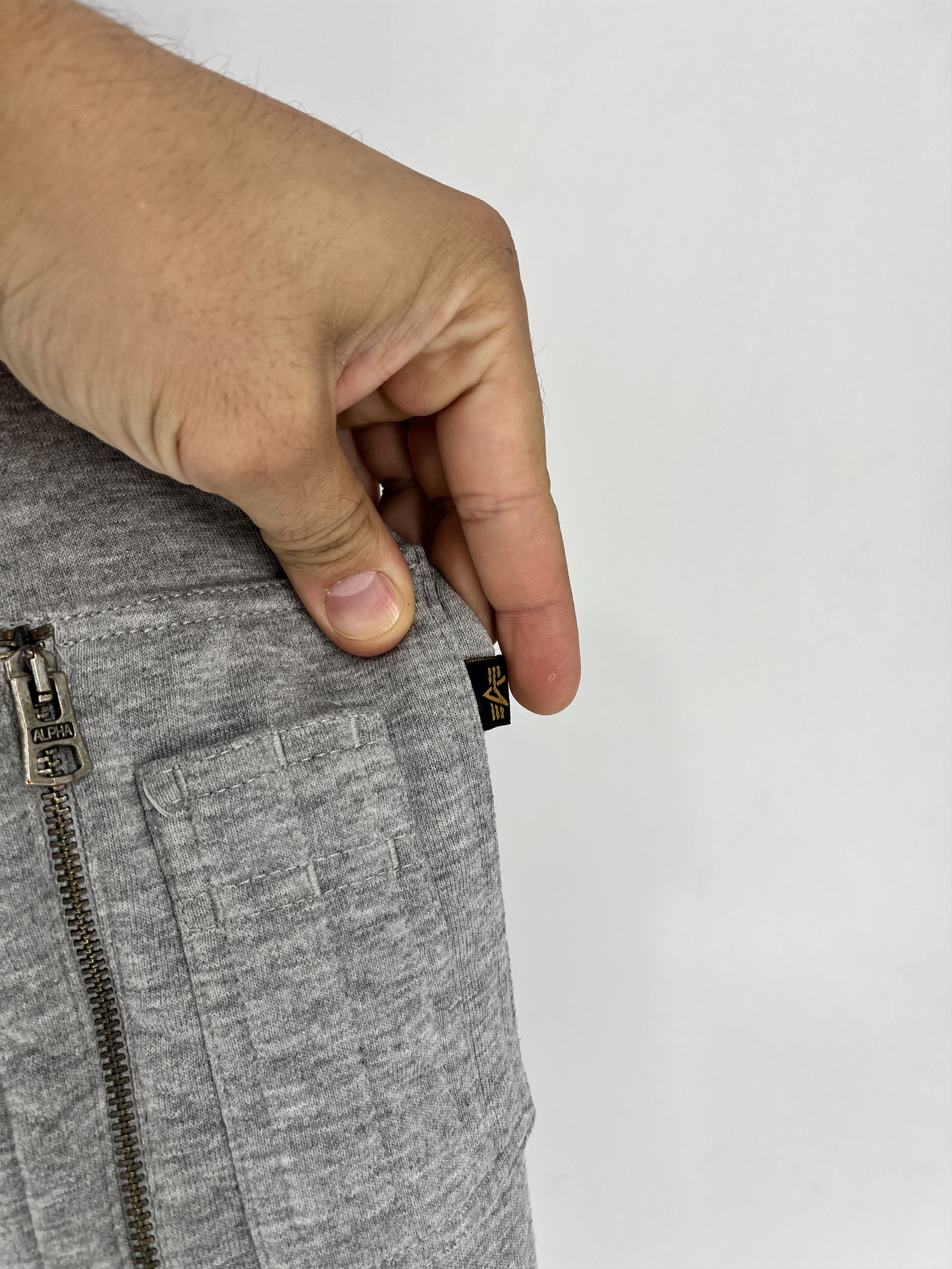 Alpha Industries × Vintage Alpha Industries Grey Sweatshirt With Tape Size M Size US M / EU 48-50 / 2 - 9 Thumbnail