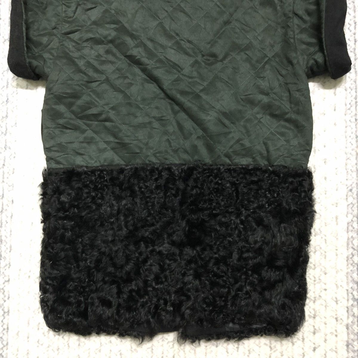Japanese Brand Rare Vivienne Westwood Sleeveless Sherpa Trench Jacket Size US S / EU 44-46 / 1 - 7 Thumbnail