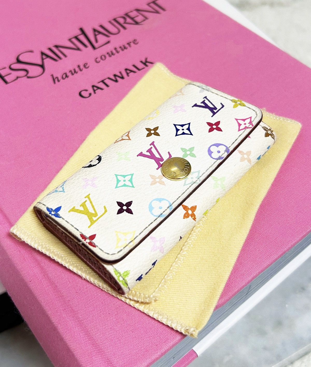 Louis Vuitton Authentic Louis Vuitton Limited Ed. Multicolor 4 Key Holder Size ONE SIZE - 10 Thumbnail