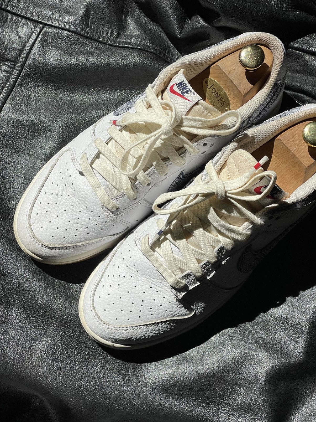 Nike Nike Dunk Low New Americana Washed Denim white leather Size US 10 / EU 43 - 10 Thumbnail