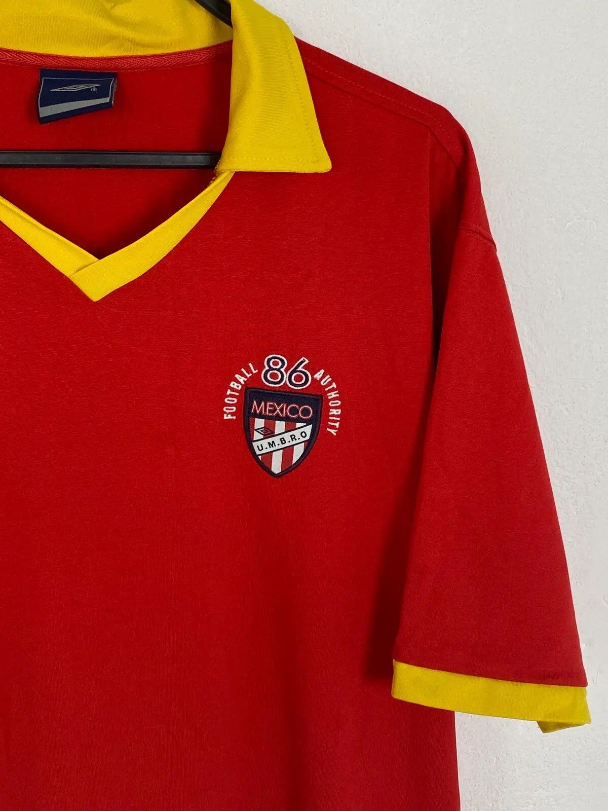 Umbro Vintage Umbro Fifa 1986 Espana Spain Soccer Jersey Size US L / EU 52-54 / 3 - 2 Thumbnail