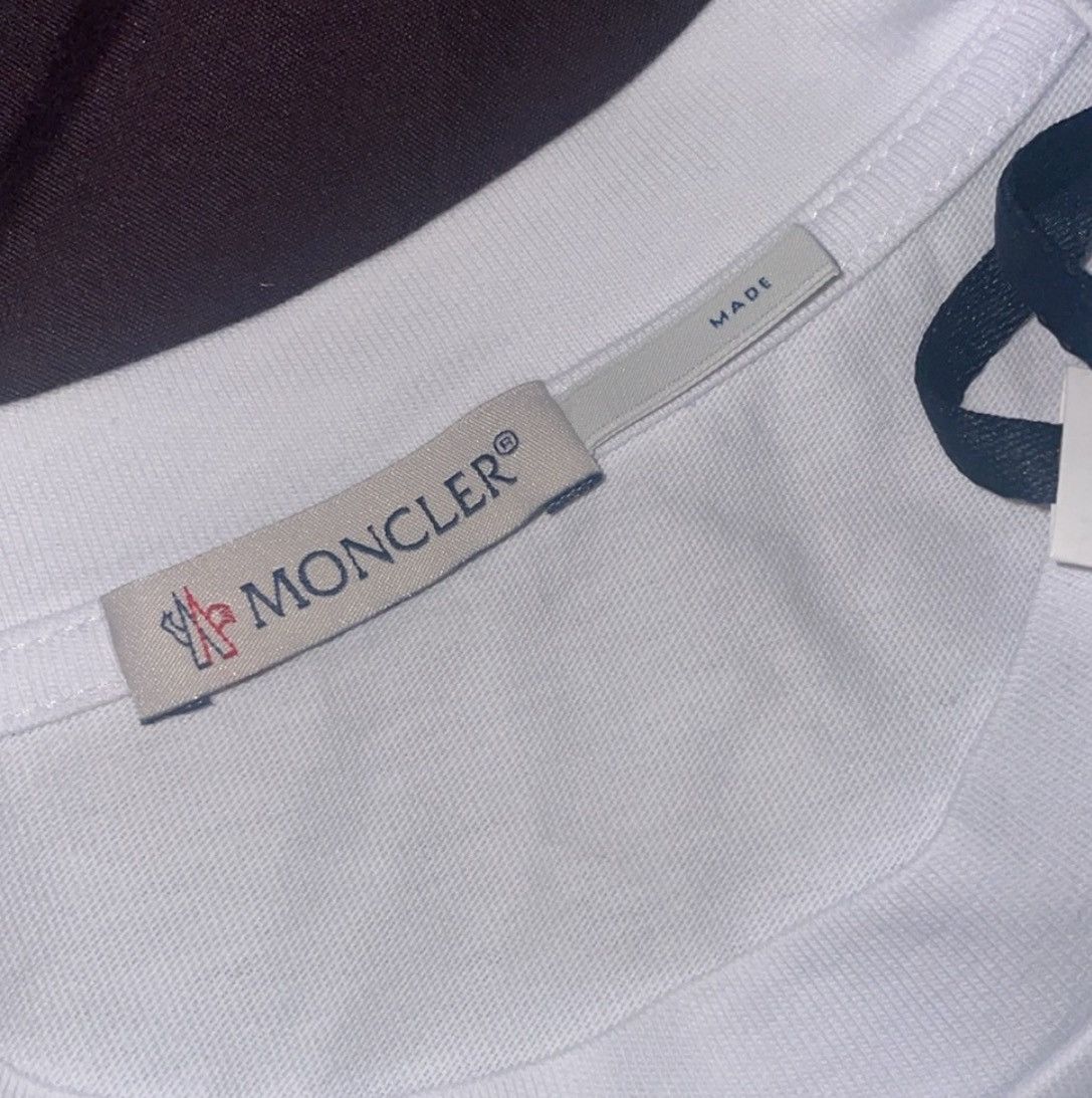 Moncler Moncler Logo Cotton Graphic T-Shirt Size US M / EU 48-50 / 2 - 5 Thumbnail