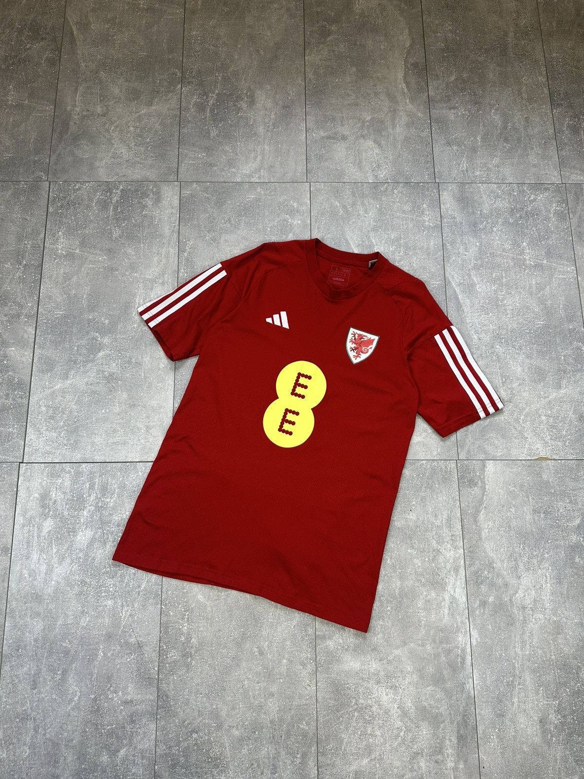 Vintage Men’s Adidas Wales home soccer Jersey Size US S / EU 44-46 / 1 - 1 Thumbnail