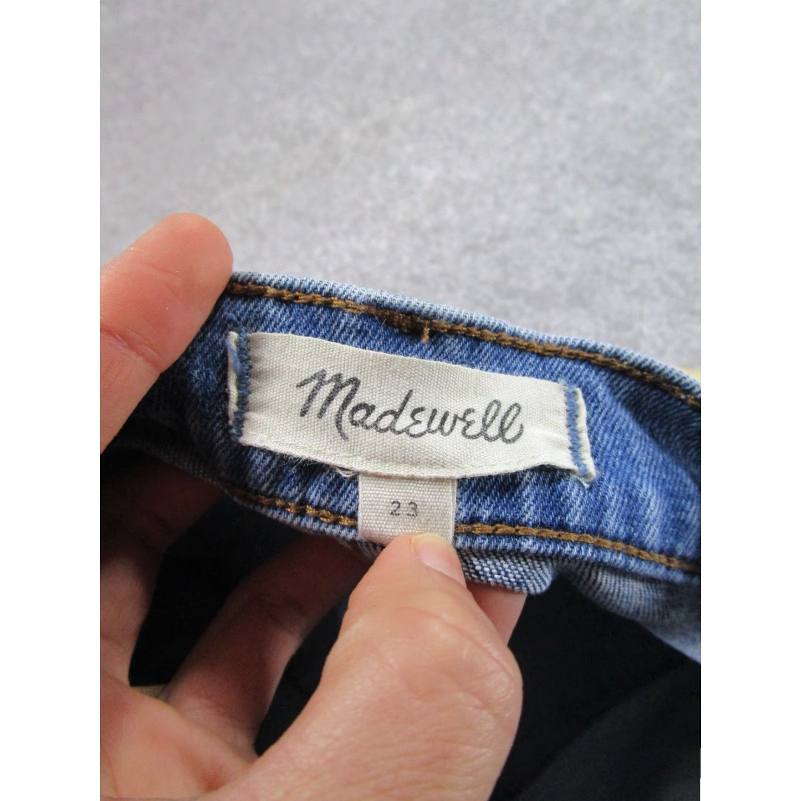 Madewell Madewell Shorts Womens 23 Medium Wash Denim Cut Offs Size 40" / US 18 - 7 Thumbnail