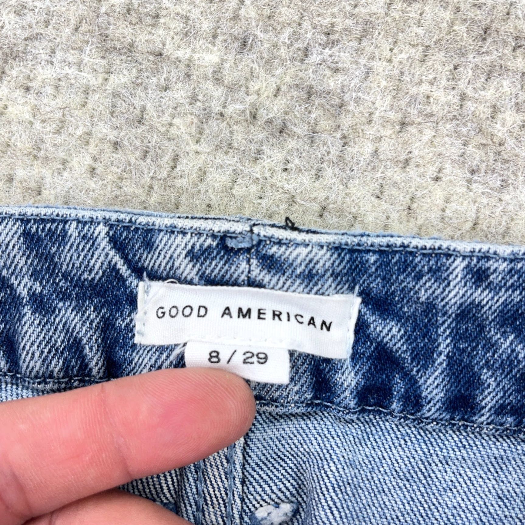 Good American Good American Jeans Women 8 Skinny Fit 29x26 Denim Blue Medium Wash Distressed Pockets Stretch Regular Classic Modern Pants Size 30" / US 8 / IT 44 - 3 Thumbnail