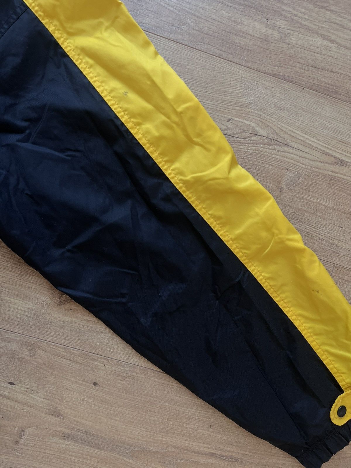 Nike 90’s NIKE BIG BACK SWOOSH LOGO OVERSIZED RETRO TRACK JACKET Size US XL / EU 56 / 4 - 10 Thumbnail